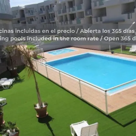 Minty Pool, Terrace, Fiber And Parking Lejlighed Corralejo