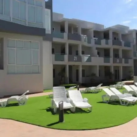Minty Pool, Terrace, Fiber And Parking * Коральео